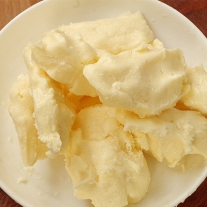 Масло домашнее (сливочное) 0,25 кг.